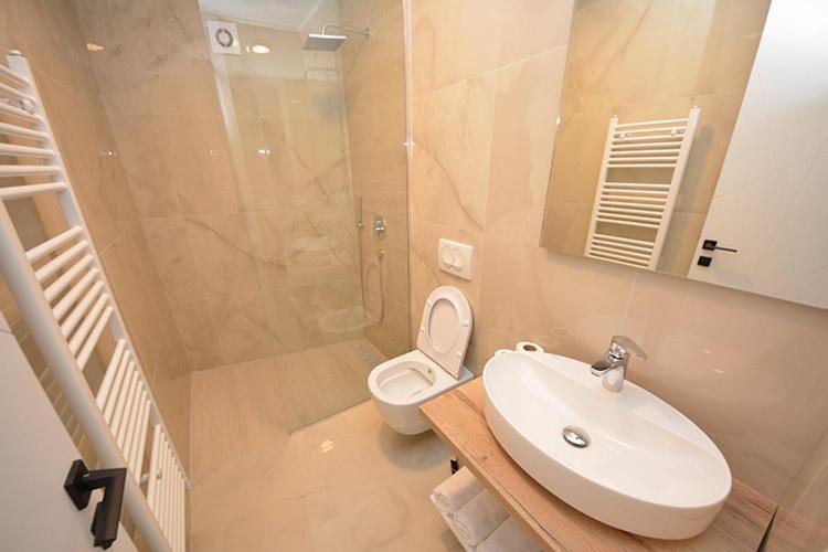 Miss Saray Apartment Sarajevo Ngoại thất bức ảnh