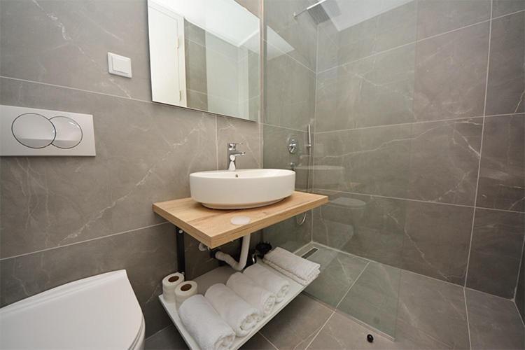 Miss Saray Apartment Sarajevo Ngoại thất bức ảnh
